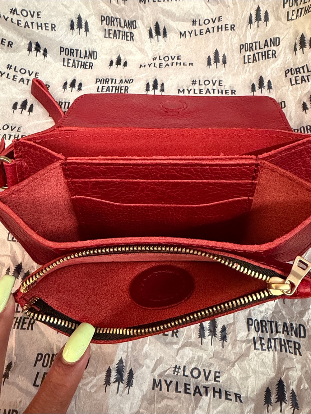 NEW Portland Leather Lily Wristlet in Chili Red org$120 (AP) - Picture 5 of 7